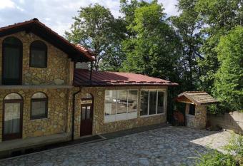 Vila sumska idila has Balcony rooms