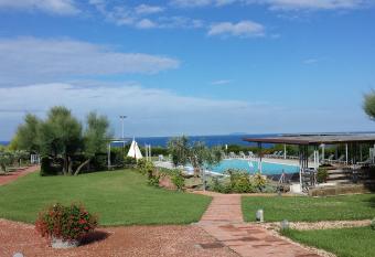 Casale del Mare has Balcony rooms