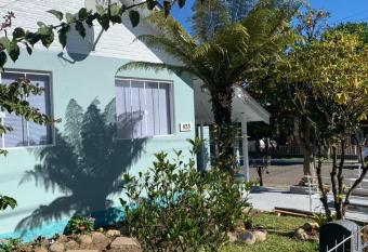 CASA OTTON - Casa aconchegante, 3 quartos com cama de casal todos com ar condicionado allows 18 year olds to book a room