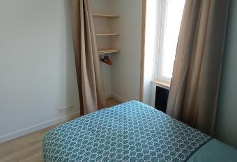 Appartement charmant allows 18 year olds to book a room