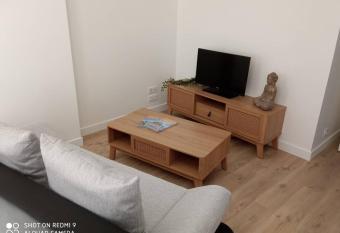 Appartement zen 1er   tage allows 18 year olds to book a room