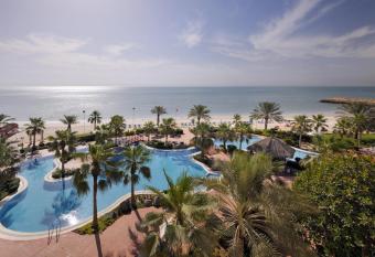 M  venpick Hotel & Resort Al Bida a allows 18 year olds to book a room