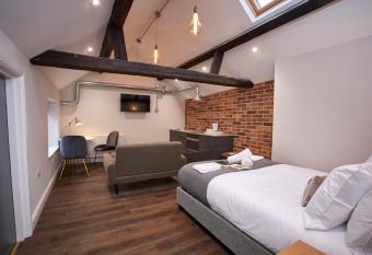 Three Cranes Serviced Apartments allows 18 year olds to book a room