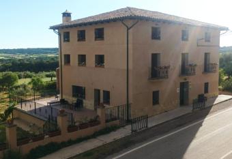 Apartamentos Rurales Rad Icarium allows 18 year olds to book a room