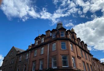 Impeccable 1-Bed Apartment Perth a home from home allows 18 year olds to book a room