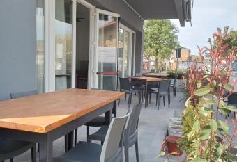 Ninfea rooms allows 18 year olds to book a room