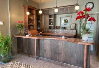 Motel Le Martinet has Balcony rooms