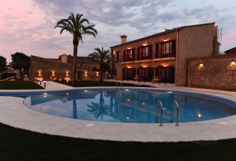 Hotel Aires de l Emporda has Balcony rooms