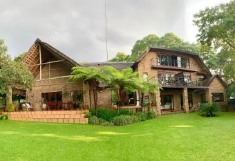 Shepherd Lodge allows 18 year olds to book a room