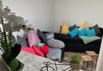 G  stewohnung M  nchengladbach Rheindahlen allows 18 year olds to book a room