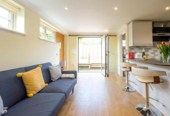 Foxes Lodge has Balcony rooms