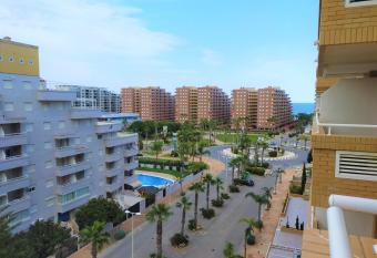 ACV - Valparaiso-2   L  nea Planta 6 Norte allows 18 year olds to book a room