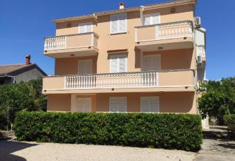 Casa Natalia has Balcony rooms