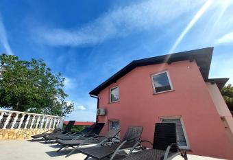 VILA Nejra1 sa Bazenom has Balcony rooms