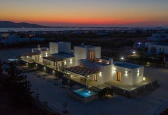 Bluebell Resort Villa SUNSET has Balcony rooms