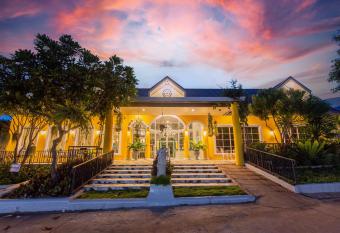 Seattle Samaesarn Resort has Balcony rooms