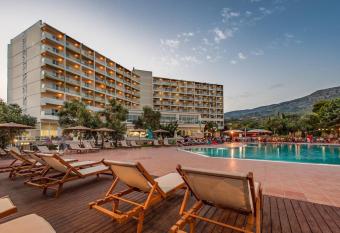 Evia Riviera Resort allows 18 year olds to book a room