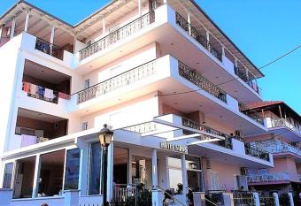 SIROS HOTEL has Balcony rooms