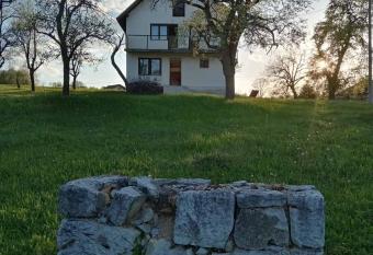 Zlatiborska dolina has Balcony rooms