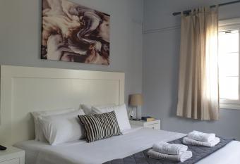 Sivotahomes-blu has Balcony rooms