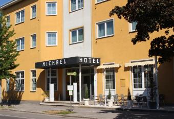 Hotel Michael has Balcony rooms