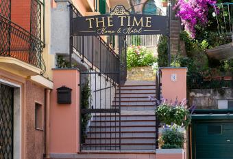 The Time -Home & Hotel- allows 18 year olds to book a room