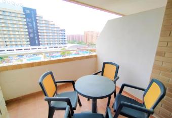 ACV - Aguamarina-2   L  nea Planta 5 Norte allows 18 year olds to book a room