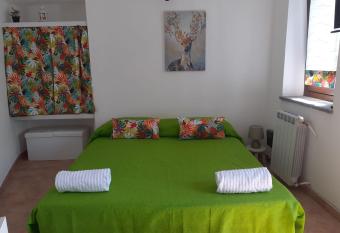 IL CERVO REALE has Balcony rooms