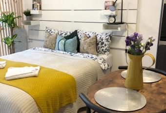 Studio Flat has Balcony rooms