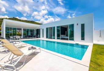 5 Bedroom Modern Pool Villa! - KH-A7 has Balcony rooms
