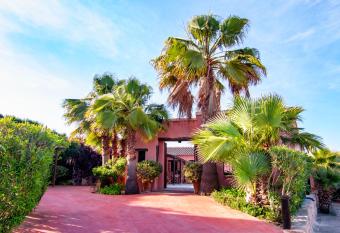 Casa Rosa Boutique Home has Balcony rooms