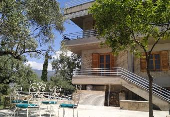 Phaedra s Mesonet has Balcony rooms