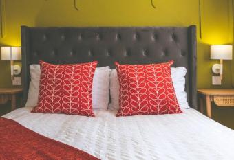 Avella by the Park has Balcony rooms