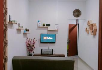 Villa Lembang Syariah near park & Zoo has Balcony rooms