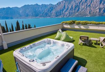 Wind Hotel allows 18 year olds to book a room