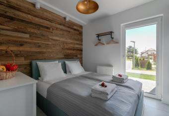 Apartament Laguna Kuracyjna 24D Jastrz  bia G  ra TriApart allows 18 year olds to book a room