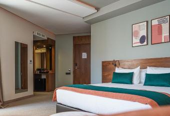 Eden Boutique H  tel allows 18 year olds to book a room