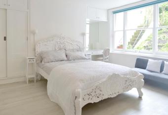 Love Nest has Balcony rooms