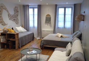 Les Chemins d Elika has Balcony rooms