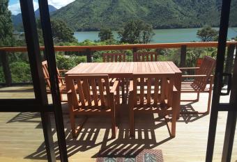Marlborough Sounds Accommodation 792 has Balcony rooms