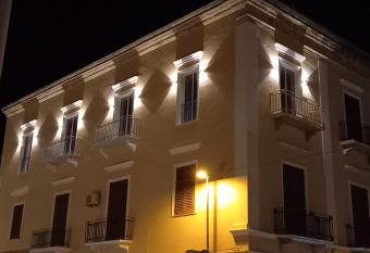 MY HOUSE LUXURY HOME has Balcony rooms