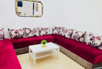 Appartement Charmant has Balcony rooms