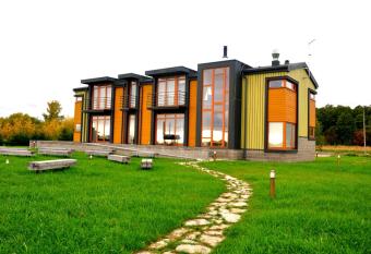 Saulepa Seaside Villa has Balcony rooms