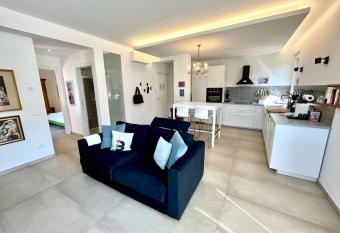 casa prima gardenia has Balcony rooms