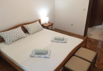 Apartman-Fenix has Balcony rooms