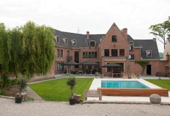 La Posterie has Balcony rooms