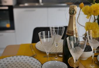 Plage    50m Appartement R  ves   toil  s Villa Les Bains de Mers has Balcony rooms