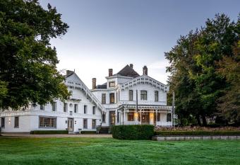 Landgoed Altenbroek allows 18 year olds to book a room