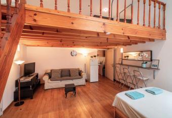 Saint Paulus Square Apartments has Balcony rooms