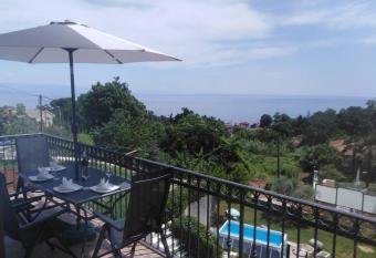 Relax with your kids, Croatia has Balcony rooms